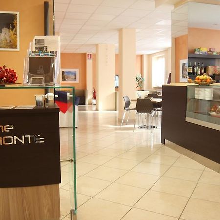 Pensione Piemonte لوريتو المظهر الخارجي الصورة